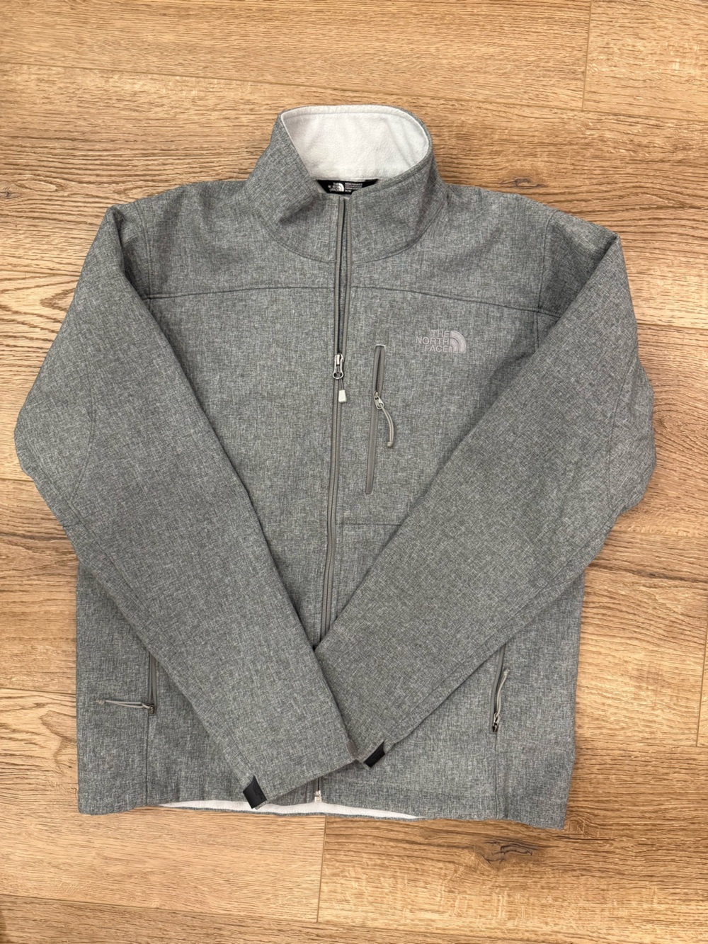 The North Face Men's Heathered Grey Softshell Performance Jacket